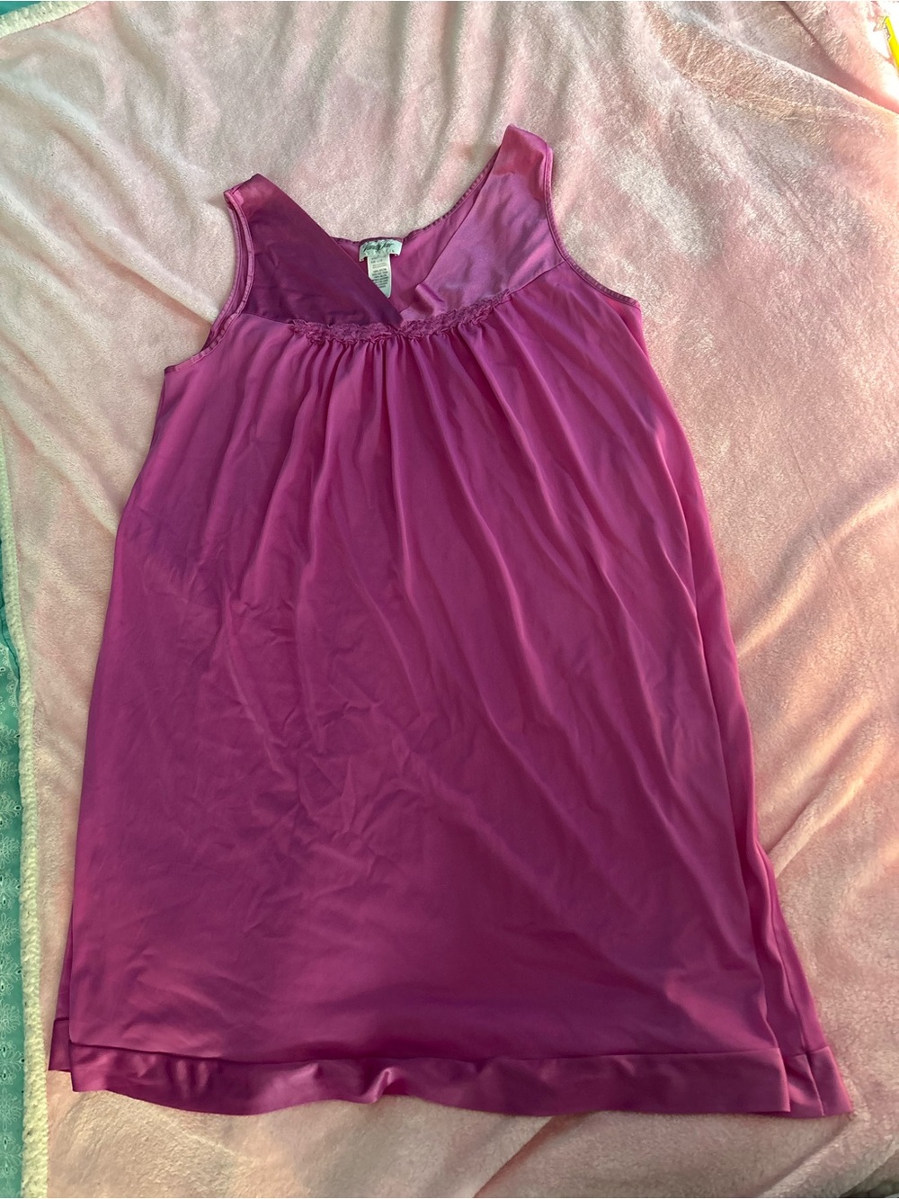 Vanity Fair Pink Purple Fuschia V-Neck Silk Pleated Sleeveless Nightgown Large
